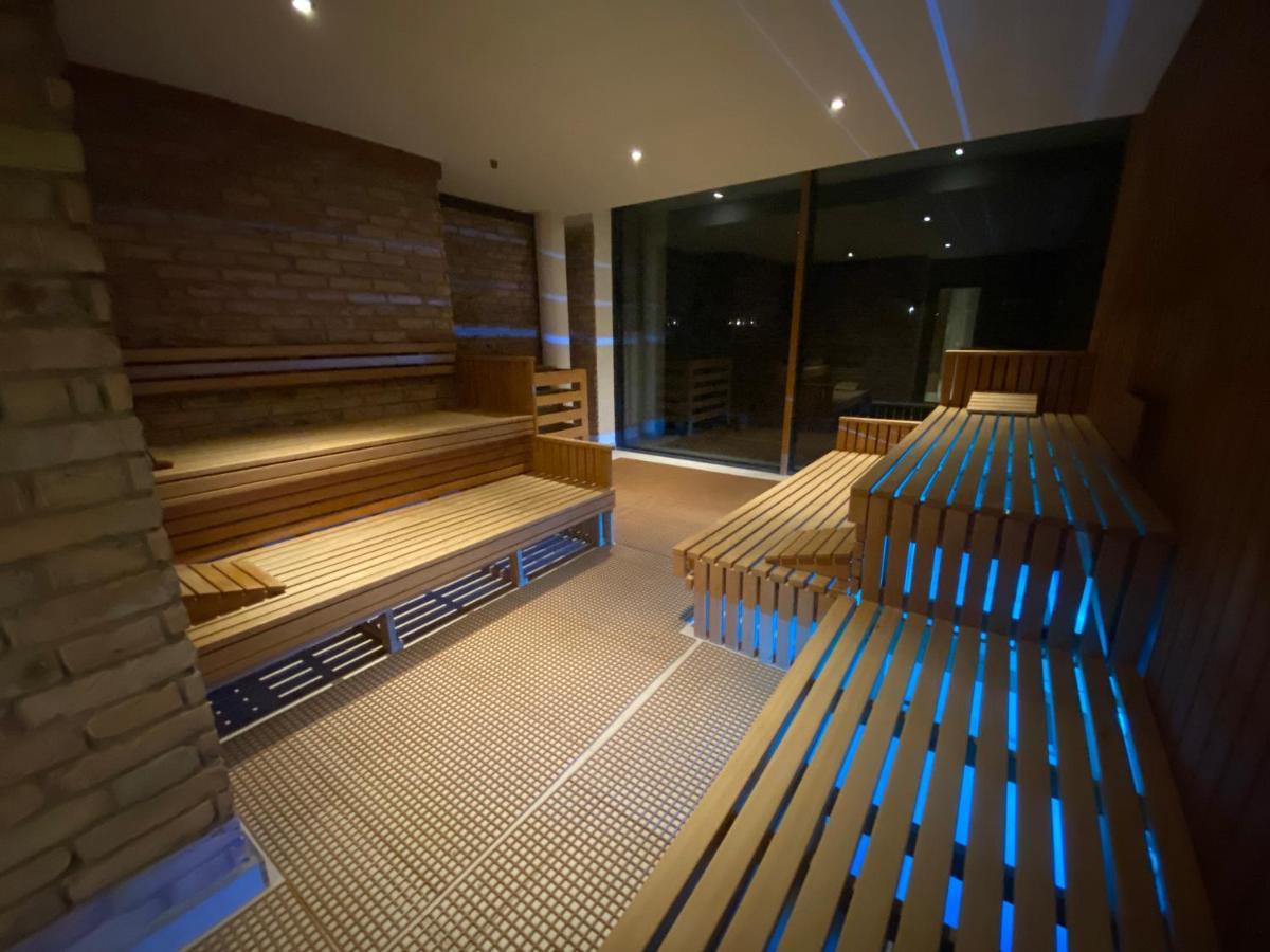 Avella "Sundowner" Mit Meerblick, Innenpool Und Eigener Wallbox Binz Exterior photo
